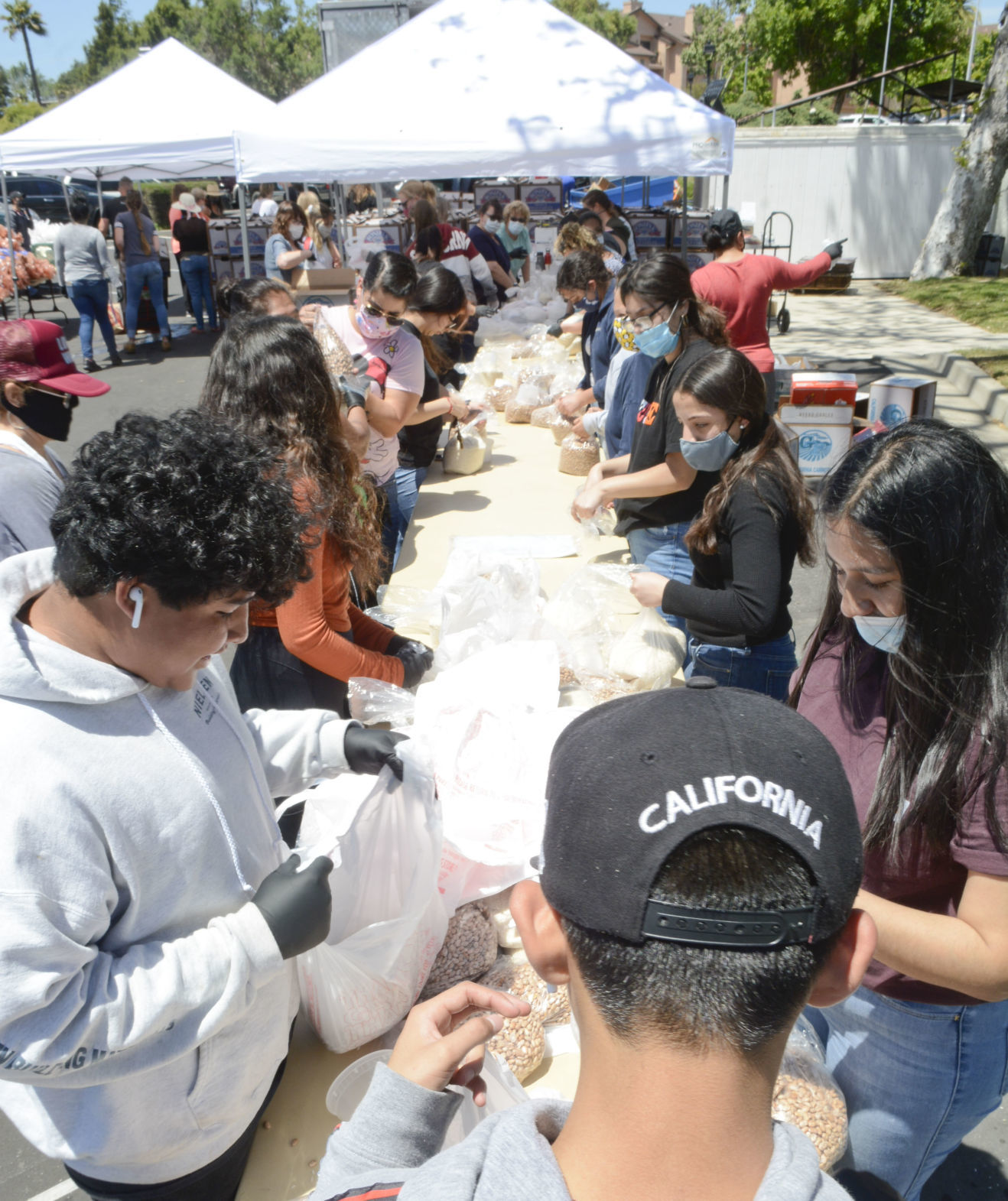 052120 River of Giving 12.jpg